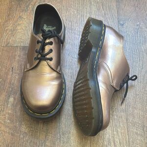 Dr. Martens VEGAN 1461 METALLIC CHROME in Rose Gold